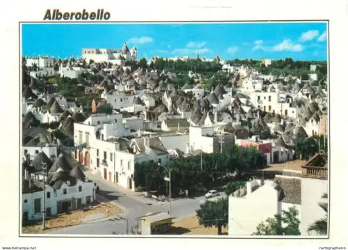 A5712 Italy Alberobello panorama