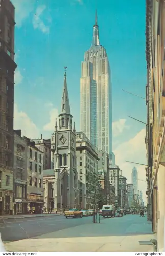 A6187 United States > NY - New York > New York City Fifth Avenue Empire State Building postcard 1968