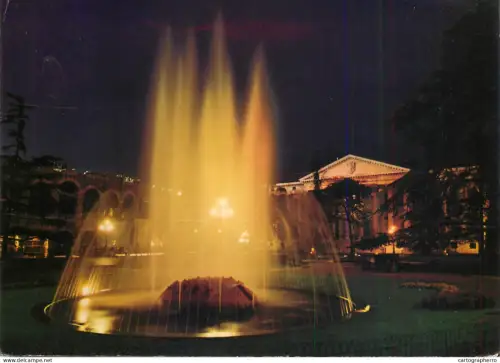 A5709 Italy Verona Piazza Bra fontana veduta di  notte