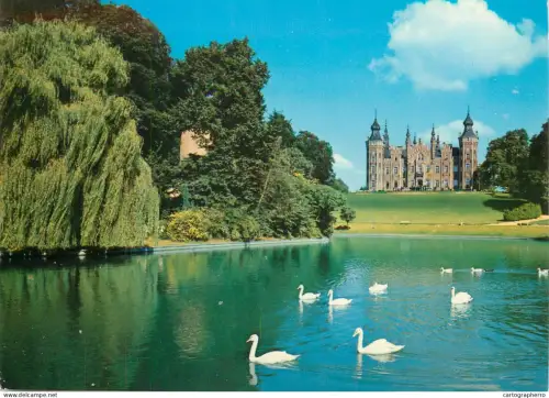 A5738 Belgium Dilbeek Kasteel Gemeentehuis en vijver