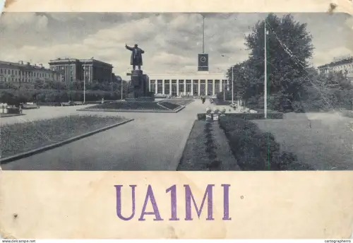 A6099 Lenin Monument in front of the Finland Station in Leningrad (Saint Petersburg), Russia QSL card