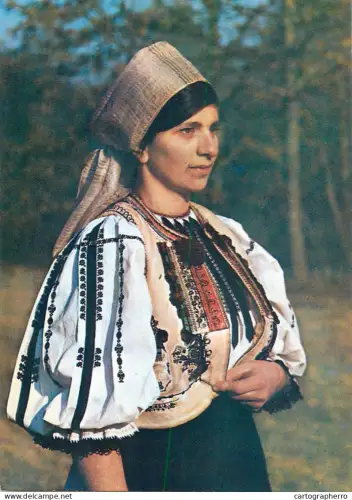 A6097 Romania Saliste tanara in port de sarbatoare