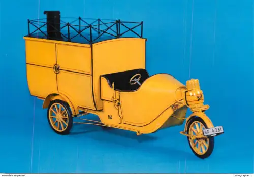 A6209 Postcard model of a vintage German Reichspost electric tricycle