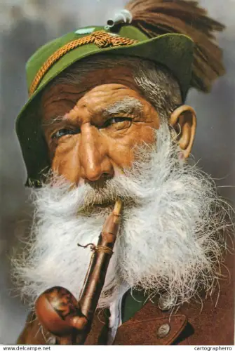 A5750 Ethnic types Bergbauer mountain farmer smoking pipe detail view