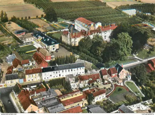 A5749 Belgium St Gillis Waas (Hainaut) O.L.V maternity and clinic aerial view