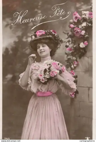 A6232 Glamor woman in a fancy pink dress early 20th century postcard