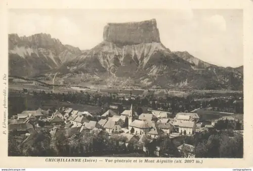 A5834 France Chichilianne vue generale et Mont Aiguille (Isere)