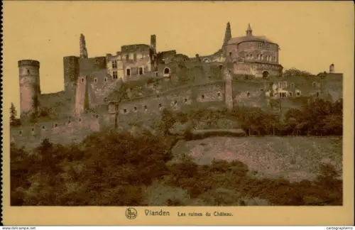 A5885 Luxembourg Vianden Les ruines du Chateau