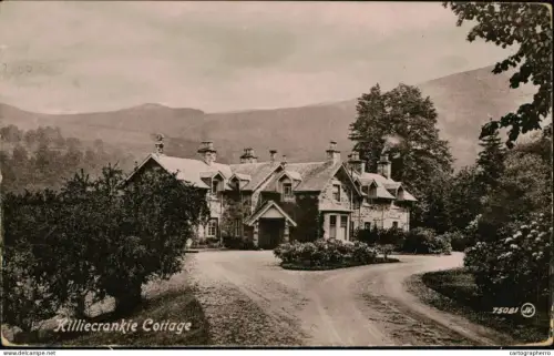 A5885 Scotland Killiecrankie Cottage