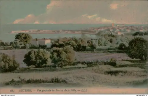 A5885 France Antibes vue generale du Port et de la Ville