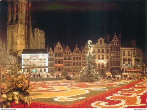 A5585 Belgium Antwerpen Grote Market flowers