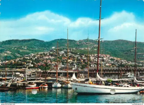 A5510 Italy Trieste view port