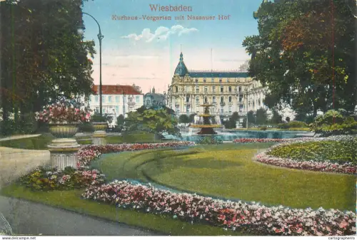 A5861 Germany Wiesbaden Kurhaus Vorgarten mit Nassauer Hof