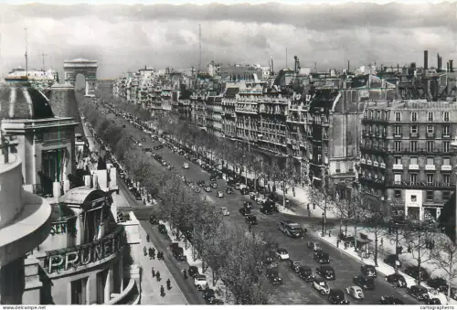 A5860 France Paris Champs Elysees vue generale