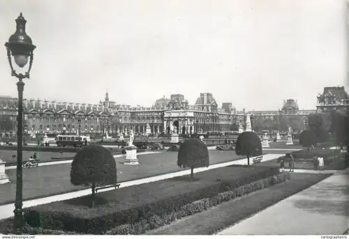 A5860 France Paris Palais du Louvre et Place du Carrousel