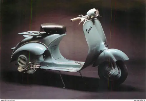 A6213 Scooter Vespa postcard