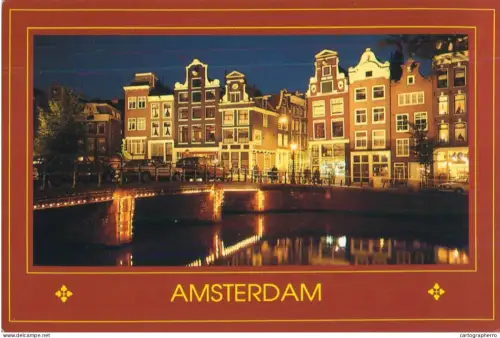 A5757 Netherland Amsterdam at night on the canal