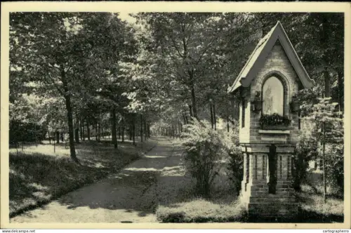 A5891 Belgium Ypres Remparts Promenade touristique