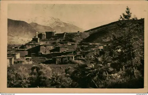A5889 Morocco Kasbah berbere dans le Grand Atlas