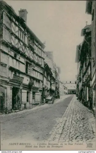 A5888 France Saint Brieuc Vieilles Maisons de la Rue Fardel & Hotel des Ducs de Bretagne