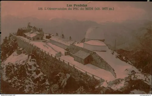 A5887 France Les Pyrenees L'Observatoire du Pic du Midi vue aerienne