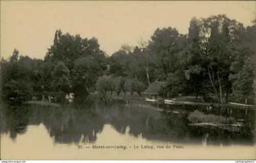 A5904 France Moret sut Loing The Loing river