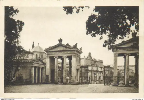 A5761 Italia Rome Vila Borghese gate entrance