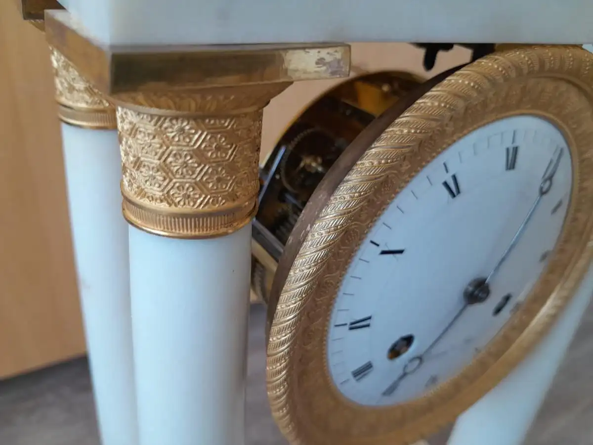 Weiße Marmor Säulenpendule - Französisch - White Marble Pendulum Clock- French Origin 5