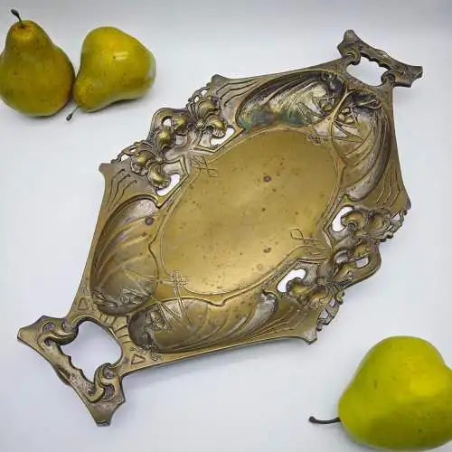 Jugendstil Schale Messing Quist Esslingen Tablett 1900 florale Lilien Blumendeko