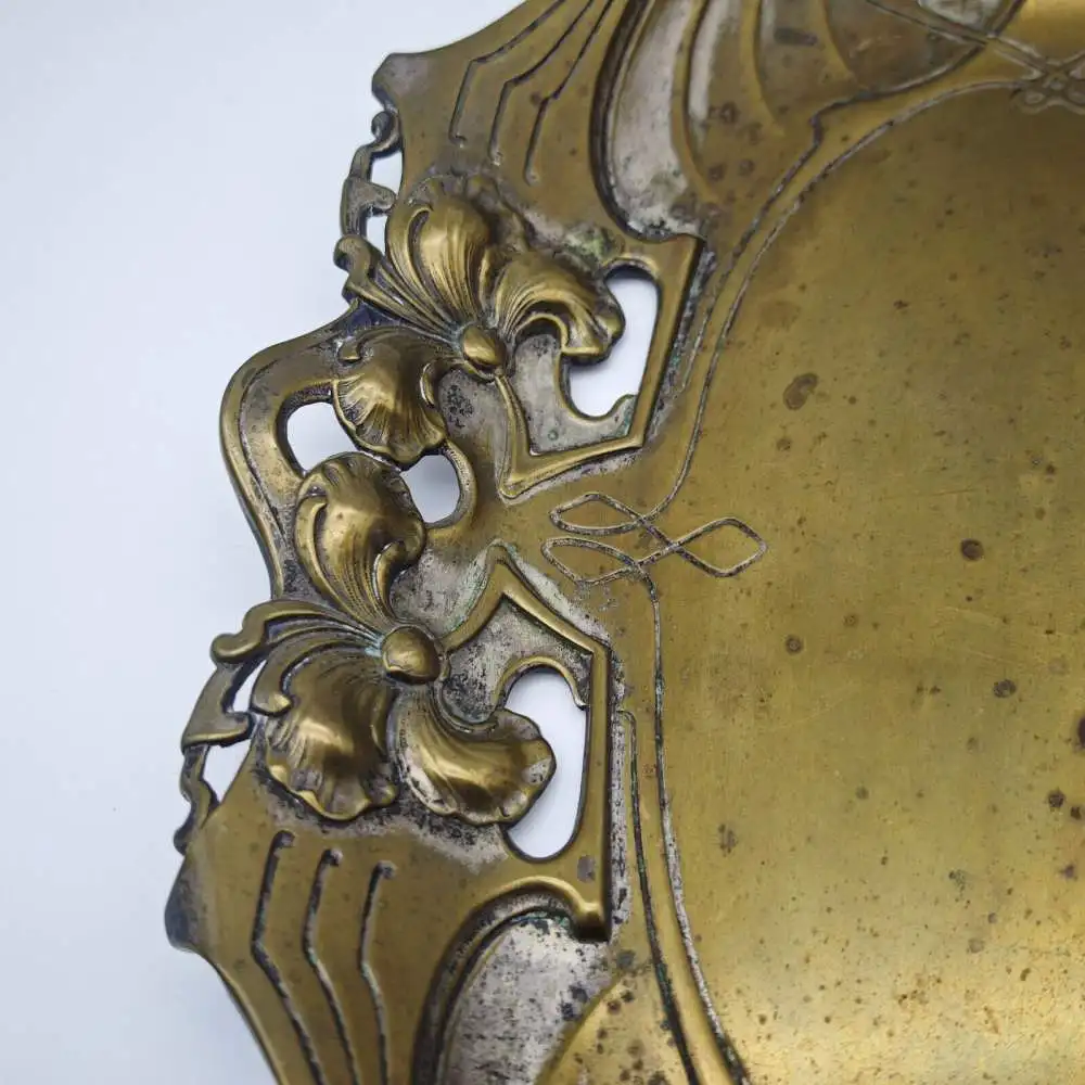 Jugendstil Schale Messing Quist Esslingen Tablett 1900 florale Lilien Blumendeko 2