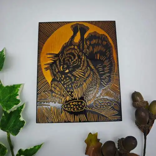 Holzbild Eichhörnchen handgeschnitzt Wandbild lackiert schwarz midcentury Wandbe