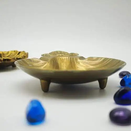 Aschenbecher Muschelform Messing matt Hollywood Regency Mid Century