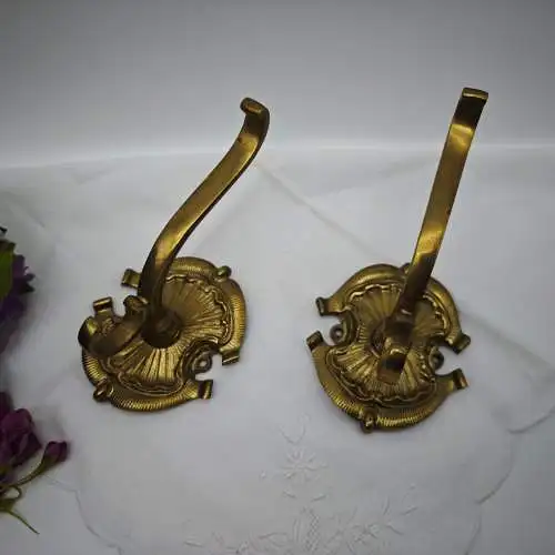 2x Kleiderhaken Garderobe Aufhängung Messing Ornament Hollywood Regency Barock