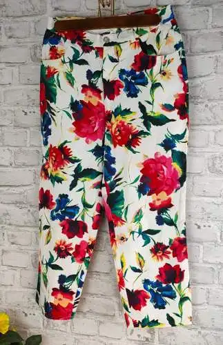 Helline Damenhose Jeans stretch weiß Blumen bunt allover Print rühling Sommer
