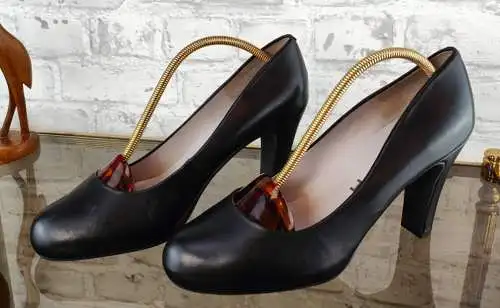 UNISA Pumps Gr. 39 schwarz Echtleder Absatz Trichterabsatz High Heels klassisch