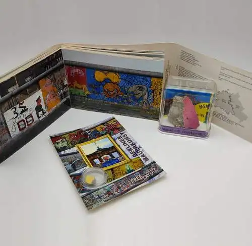 Set Berliner Mauer Stücke Postkarten DDR Checkpoint Charlie Ostalgie Souvenir
