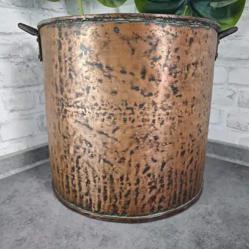 Großer Kupfer Übertopf Eimer mit Griffen 38 cm antik patiniert Hammerschlag Look