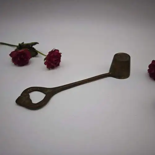 Antiker Kerzenlöscher Messing 15 cm lang verzierter Flammenlöscher Kerze Deko