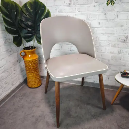 Stuhl grau Kunstleder 50er Skandi Keder Retro Vintage Design Midcentury WeeNTAGE