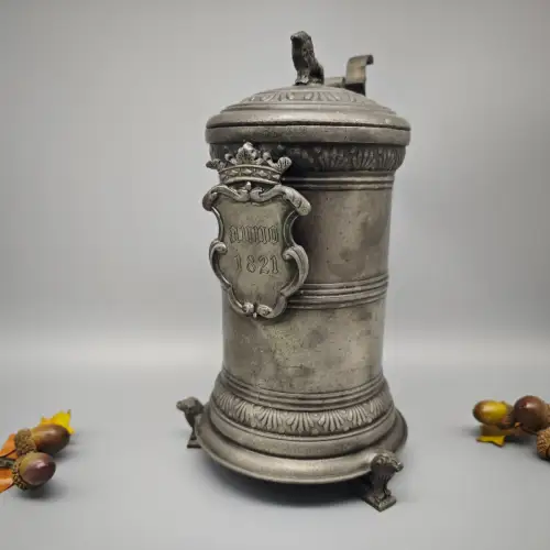 Zinn Prunkkanne Zunft 1821 Löwen Gilde Humpen Bierkrug Zunftkanne WeeNTAGE