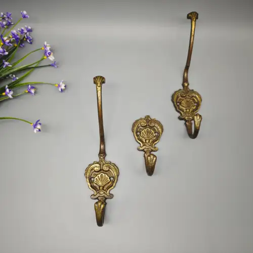 3 Wandhaken Messing Haken Barock Muschel Rokoko Garderobe Gold Halter WeeNTAGE