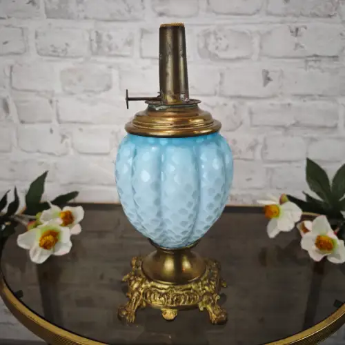 Petroleumlampe Glas blau weiß Messingfuß Waben Kosmos Brenner WeeNTAGE