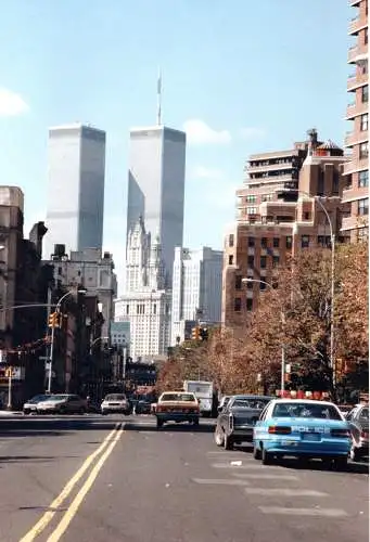 Originalfoto New York City 1994 – WTC Twin Towers, NYPD, Streetlife – 20x30 cm Abzug vom Negativ