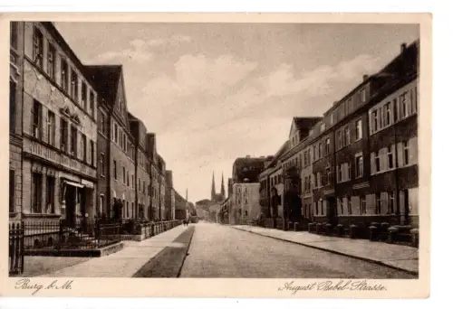 AK Burg bei Magdeburg / ungelaufen / August Bebel Straße (B1 297)
