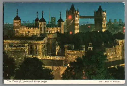 AK London Tower of London Tower Bridge Nachtansicht K1069