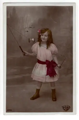 Foto AK Mädchen Spielzeug Diabolo Luxemburg 1910er (B2238)