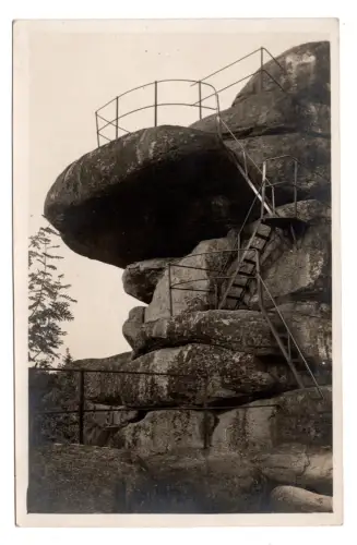 Foto AK Harz Wernigerode Willi Kasig Felsen Teufelsmauer ca. 1930 (B1 075)