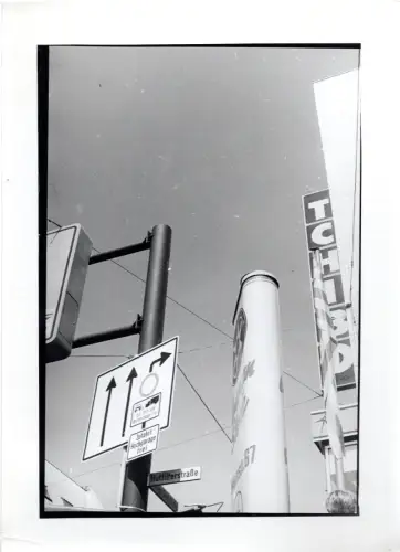 Vintage SW Foto Bremen Straßenszene Hutfilterstraße Tchibo Reklame 19x26 cm