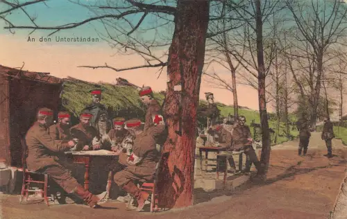 AK 1.WK An den Unterständen Soldaten Rotkreuz ungelaufen Patriotika Postkarte