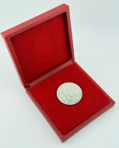 DDR Medaille 30 Jahre NVA, Dem 1. Regiment 1956-1986